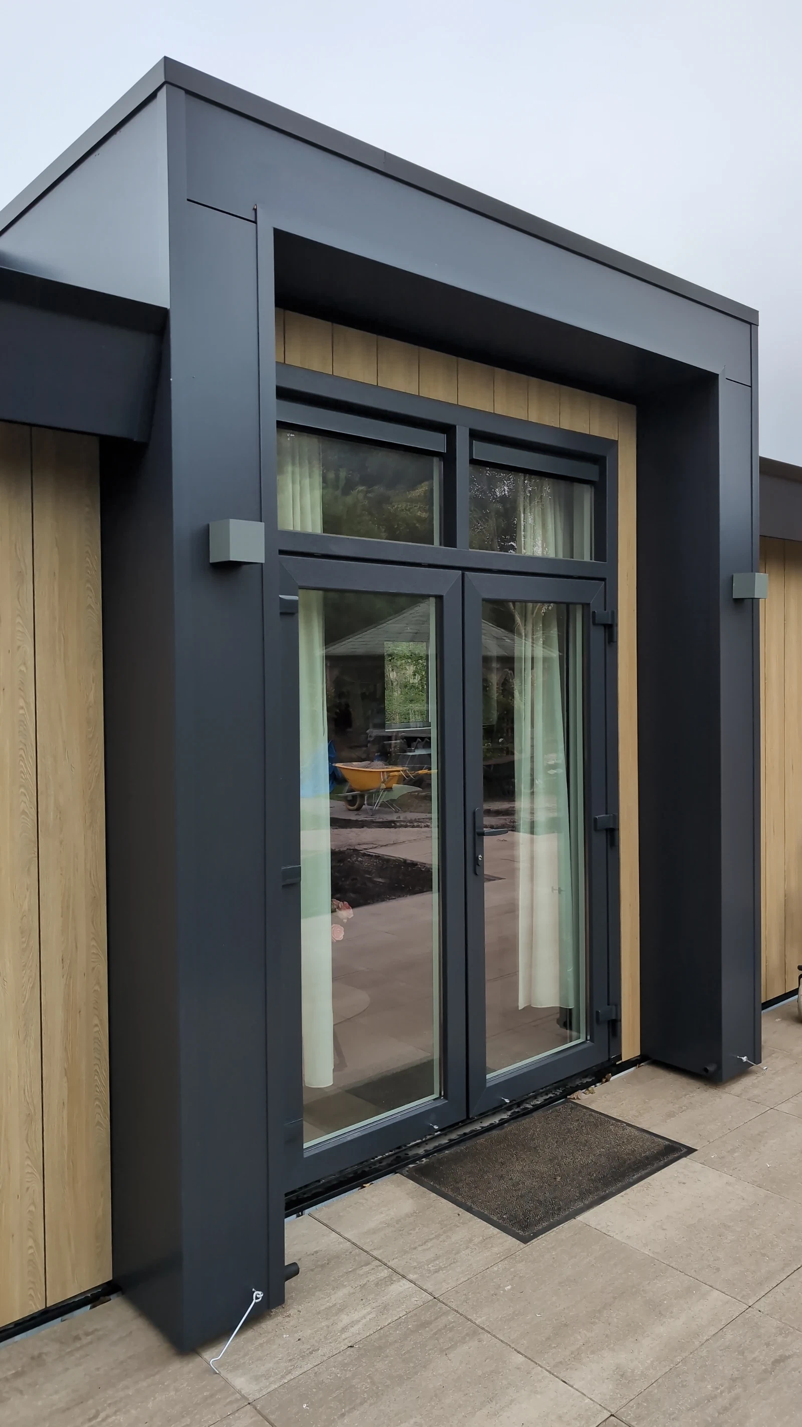 Foto van voorgevel van een mantelzorgwoning