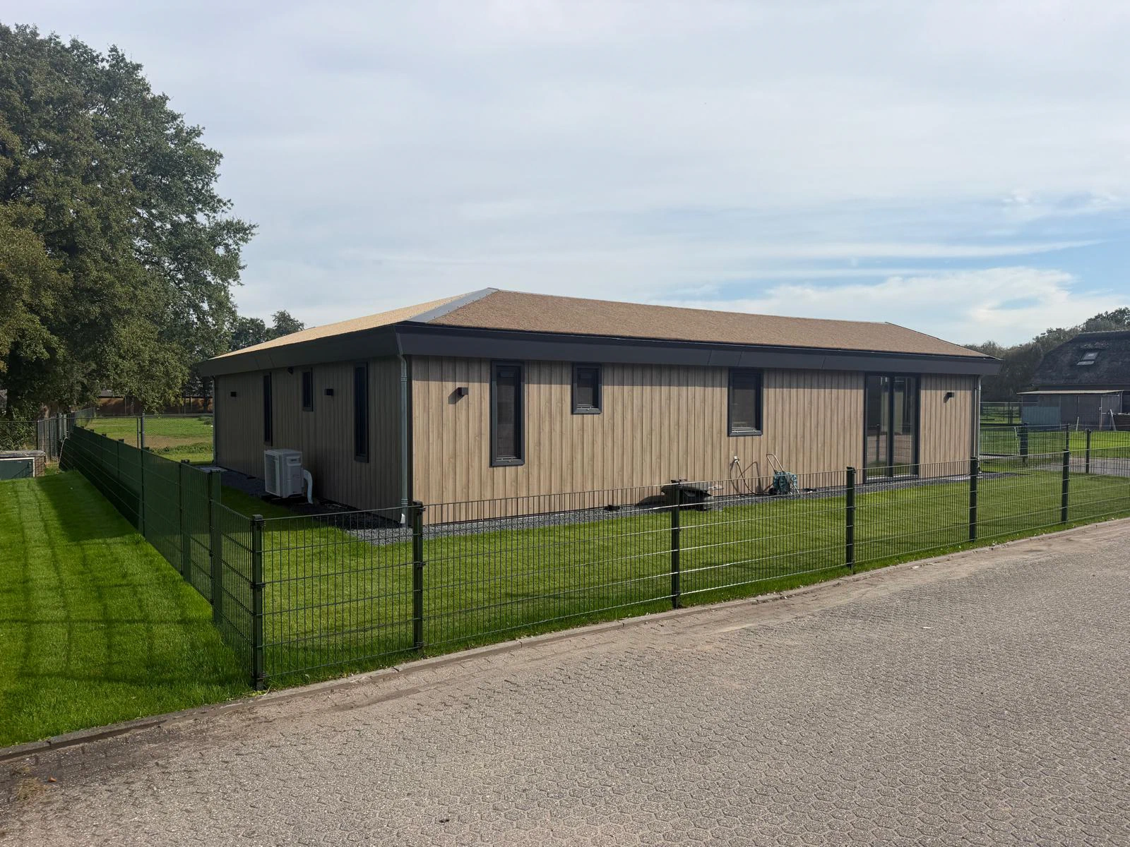 Recent opgeleverde mantelzorgwoning in Apeldoorn